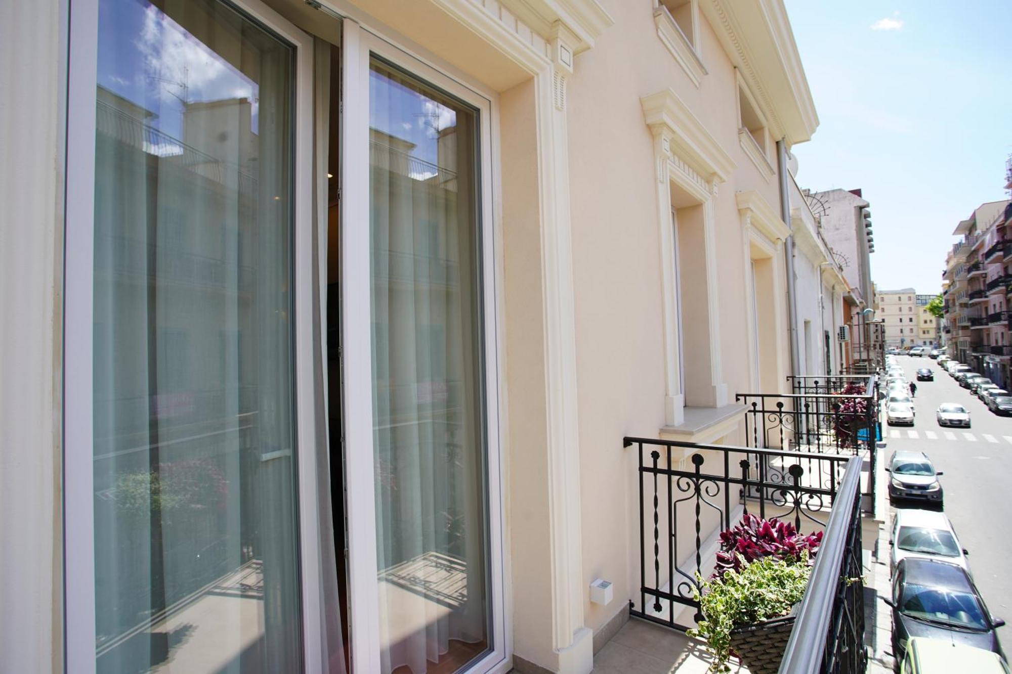 Palazzo Bibbi - Rooms To Live Reggio Calabria Exterior photo